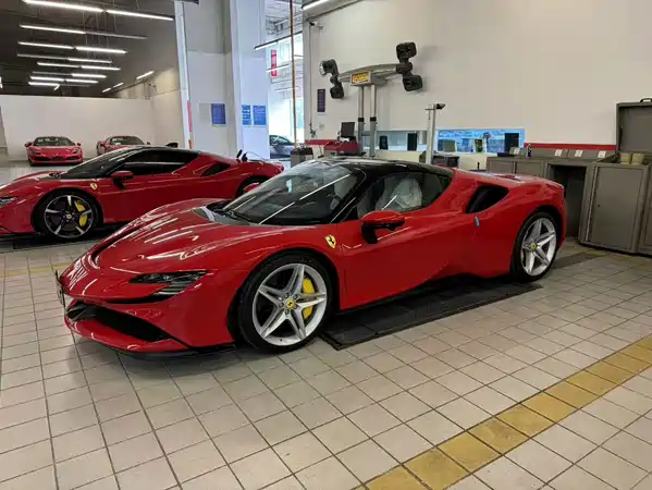 Ferrari SF90 2024
