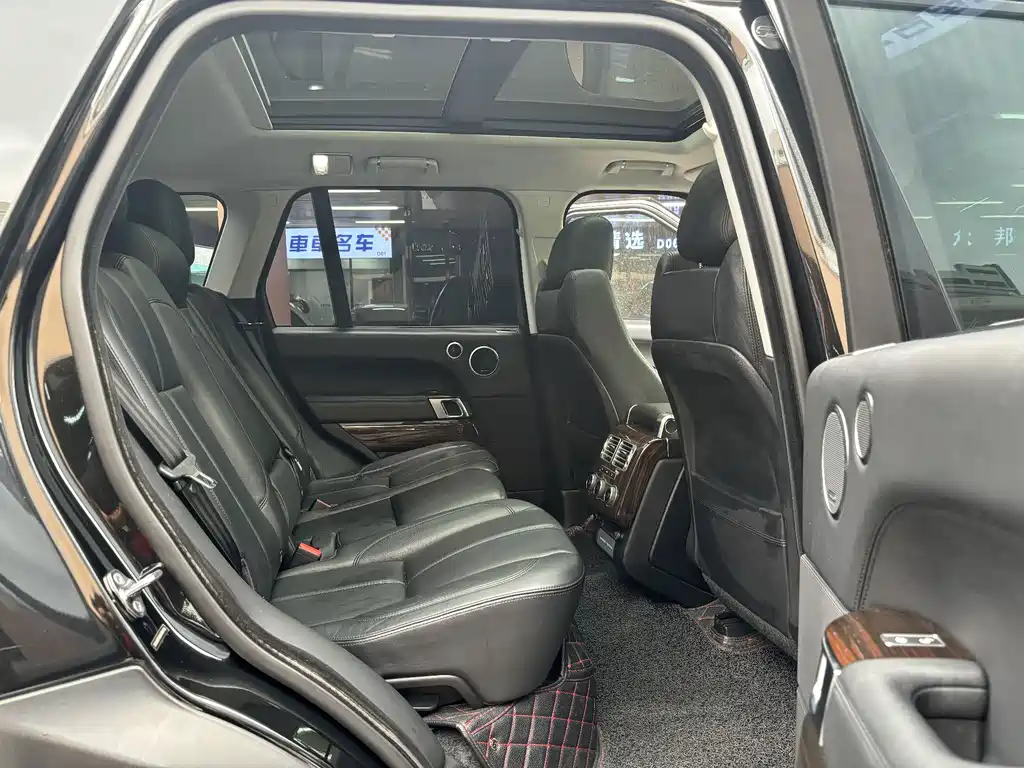 Land Rover Range Rover 2018 — фото 15