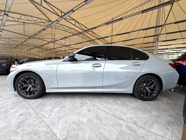 BMW 3 Series 2025