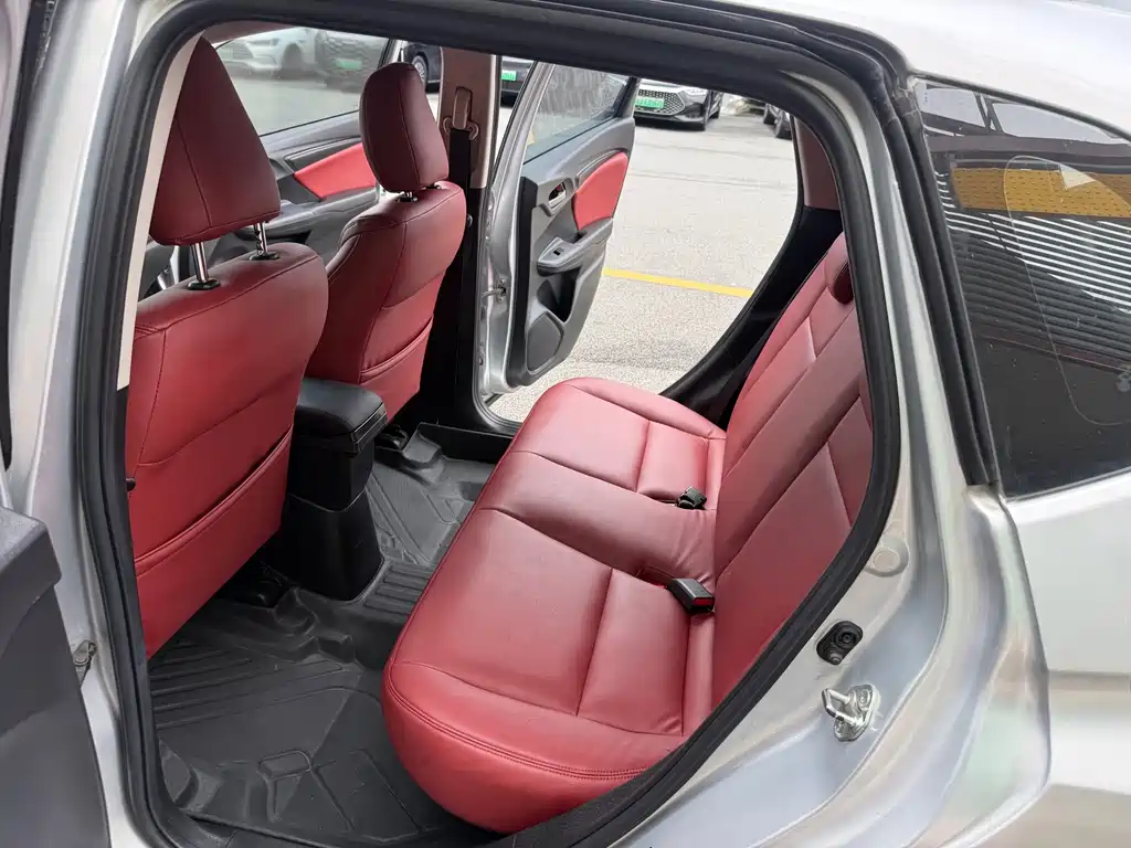 Honda Fit 2015 — фото 18