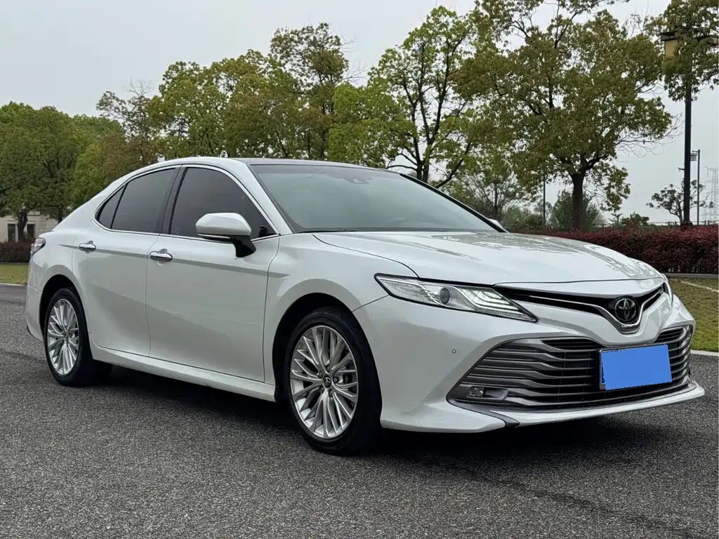 Toyota Camry 2019