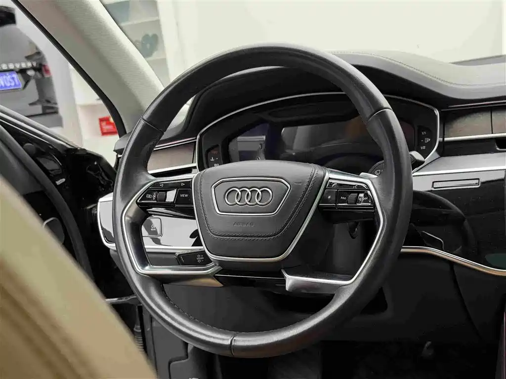 Audi A8 2023 — фото 14