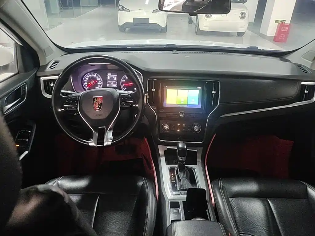Roewe RX5 2017 — фото 10