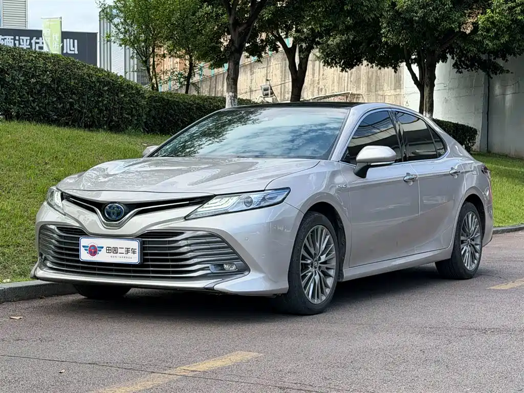 Toyota Camry 2019