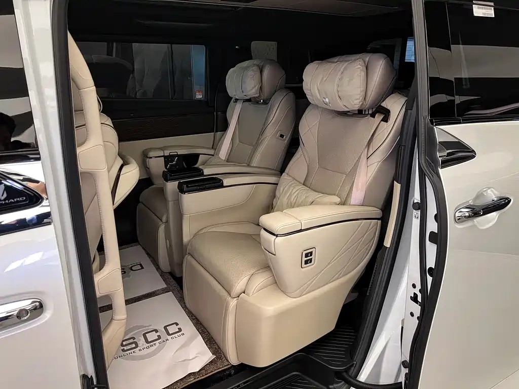 Toyota Alphard 2024 — фото 10