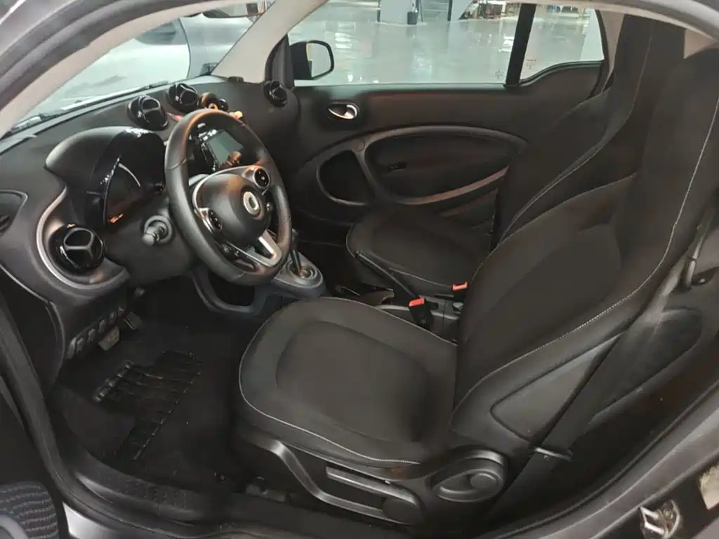 smart fortwo 2019 — фото 15