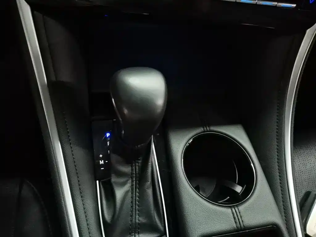 Toyota Avalon 2023 — фото 14