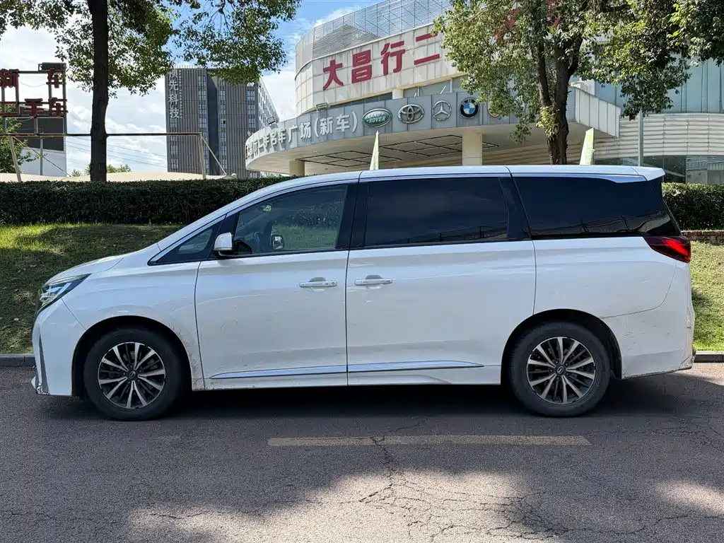 GAC Motor Trumpchi M8 2020 — фото 3