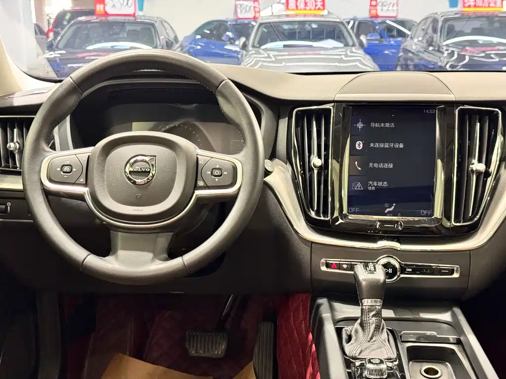 Volvo XC60 2019 — фото 15