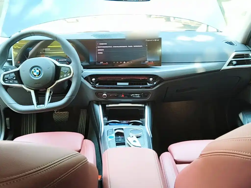 BMW i3 2025 — фото 6