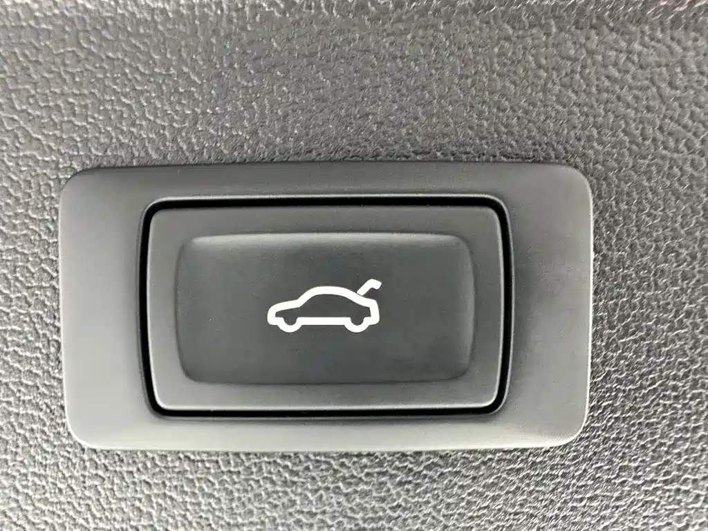 Audi A3 2023 — фото 16
