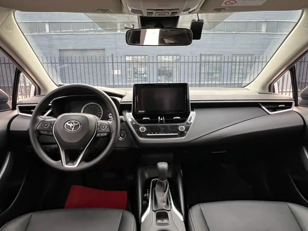 Toyota Corolla 2023 — фото 12