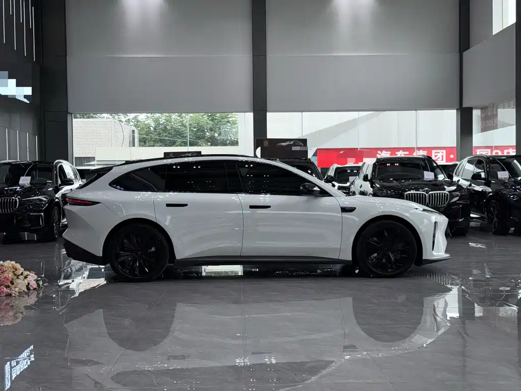 NIO ET5T 2024