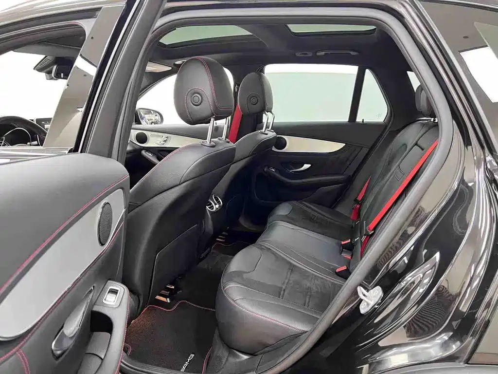 Mercedes-Benz GLC AMG 2019 — фото 10