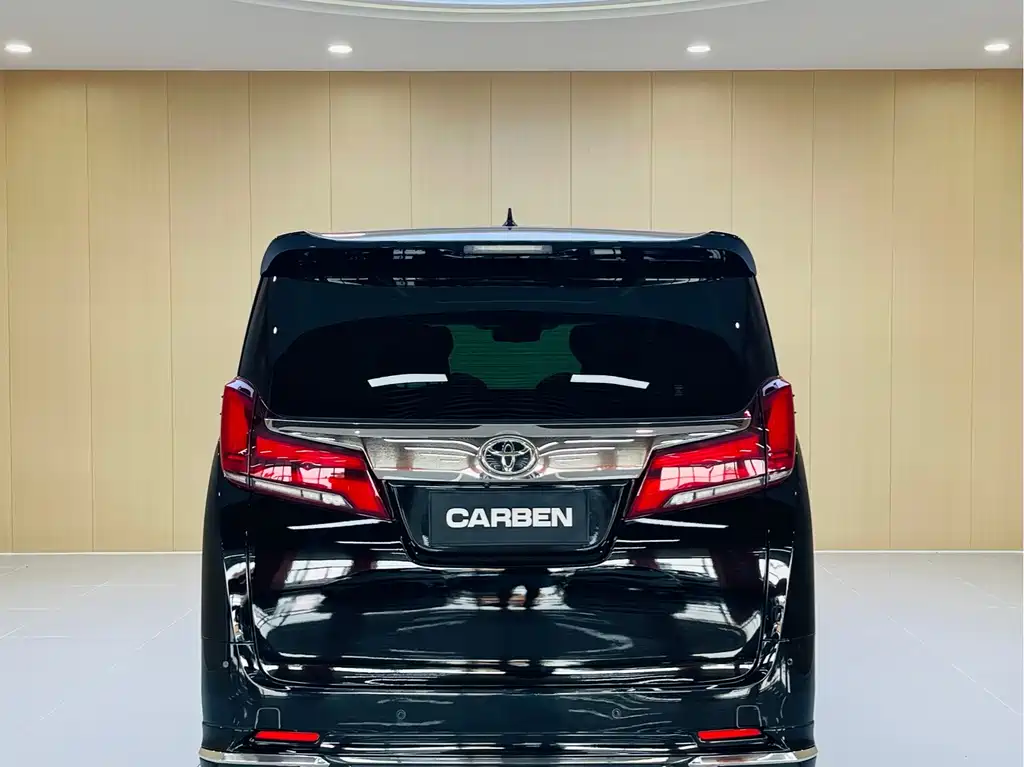Toyota Alphard 2023 — фото 8