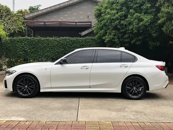 BMW 3 Series 2022