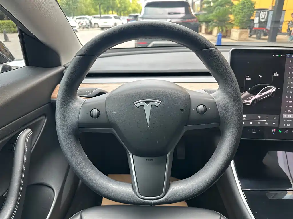 Tesla Model 3 2020 — фото 12