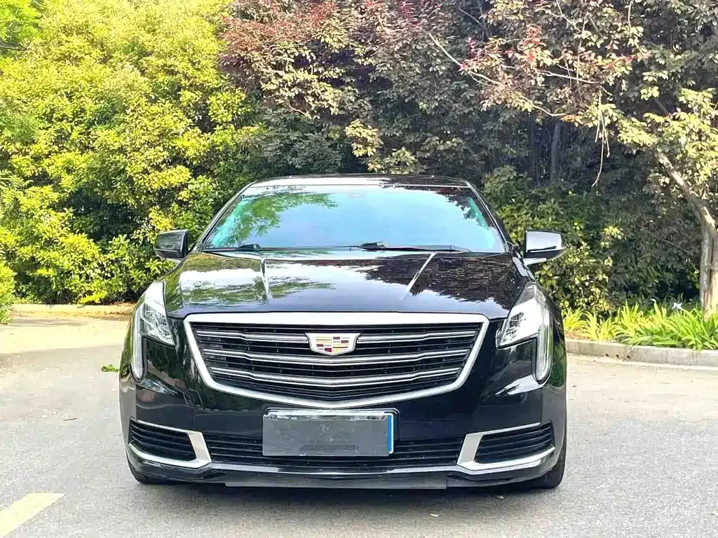 Cadillac XTS 2018 — фото 2