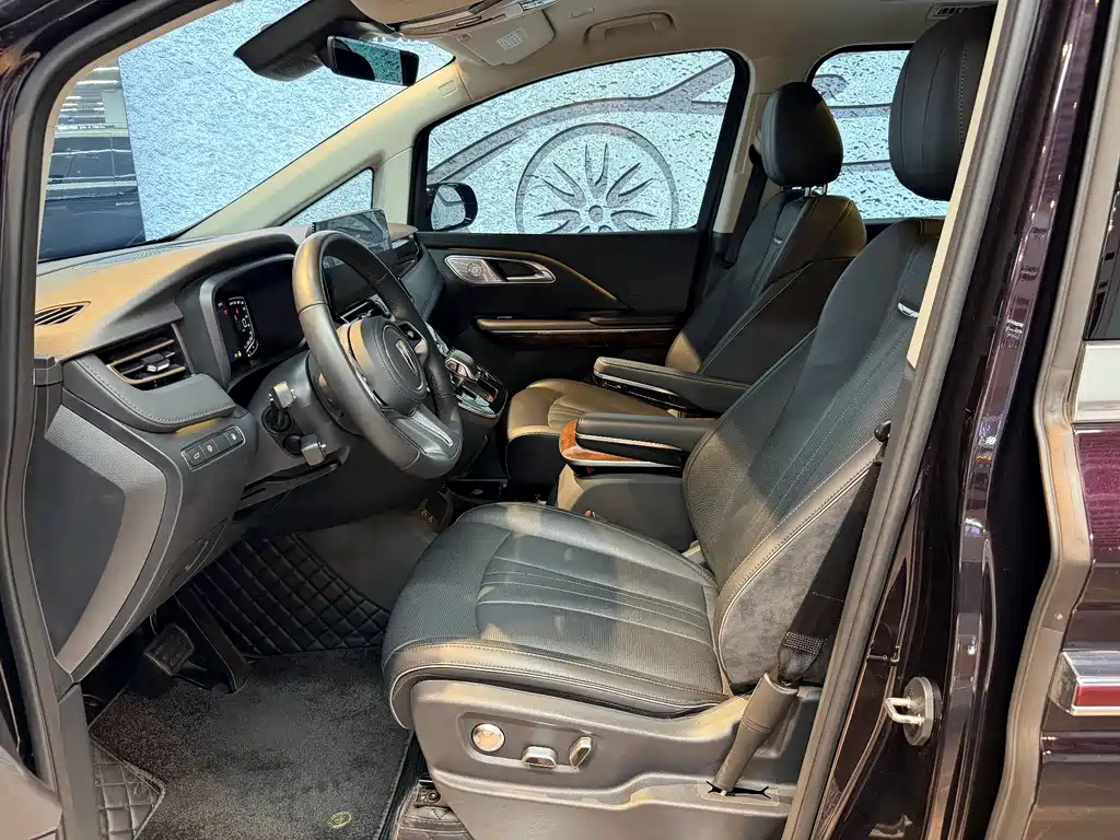 Hongqi HQ9 PHEV 2024