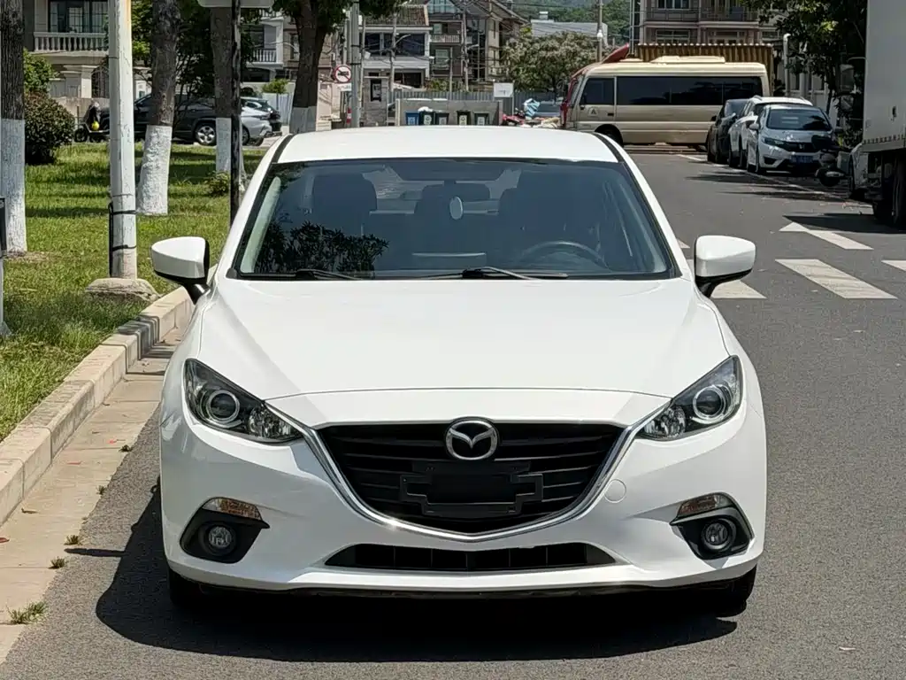 Mazda 3 Axela 2015 — фото 2