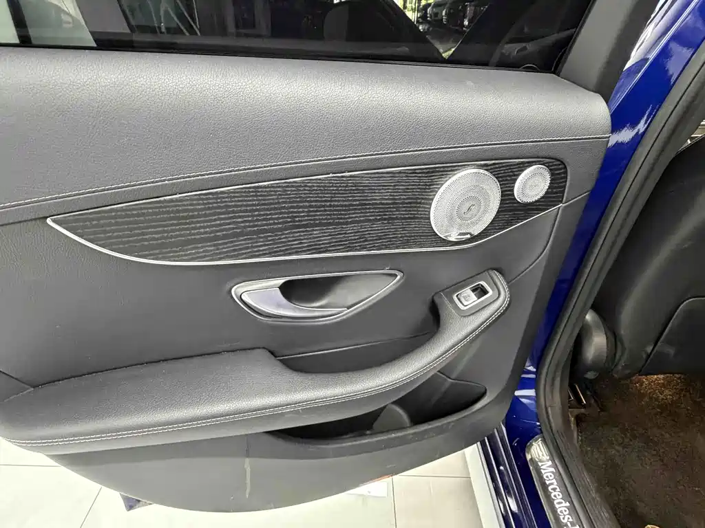 Mercedes-Benz C-Class 2021 — фото 17
