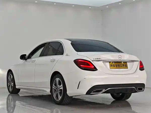 Mercedes-Benz C-Class 2019