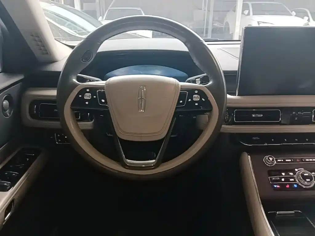 Lincoln Aviator 2021 — фото 11