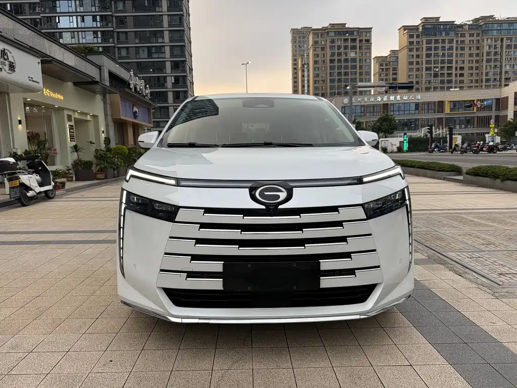 GAC Motor E8 PHEV 2025 — фото 2