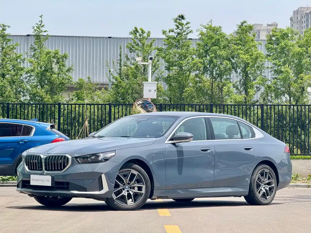 BMW i5 — фото 4