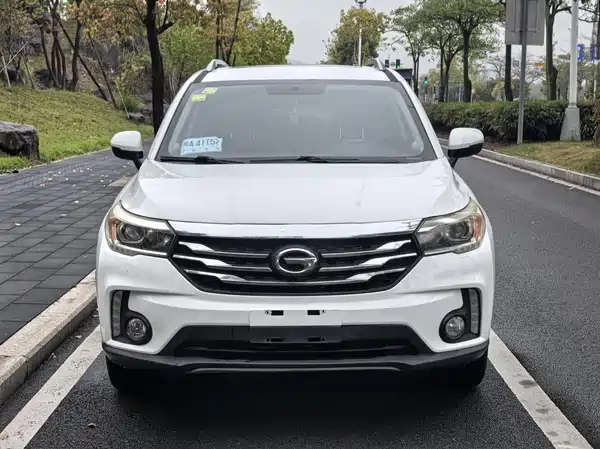 GAC Trumpchi GS4 2015