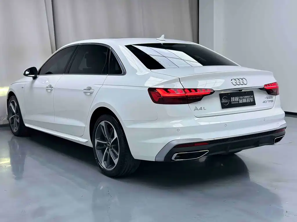 Audi A4L 2023 — фото 19