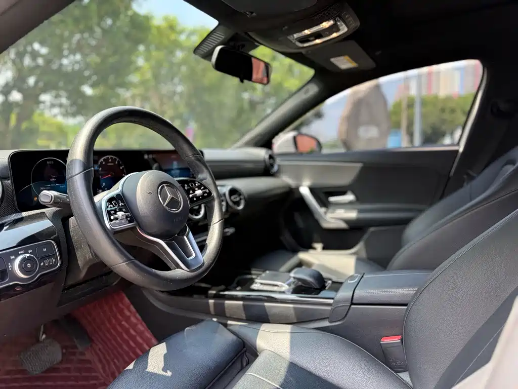 Mercedes-Benz A-Class 2021 — фото 11