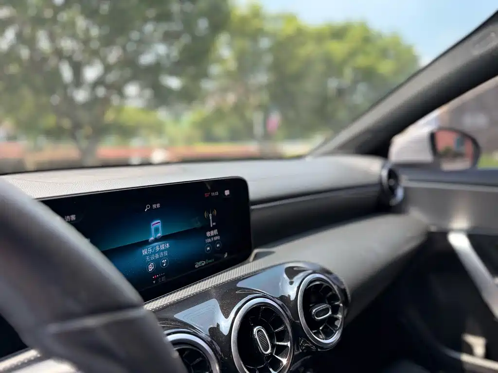 Mercedes-Benz A-Class 2021 — фото 13