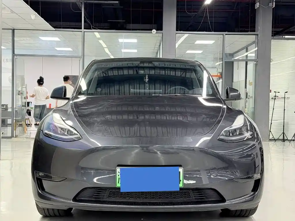 Tesla Model Y 2024 — фото 2