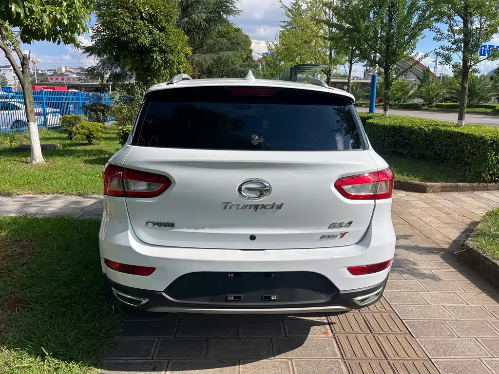 GAC Trumpchi GS4 2017 — фото 4