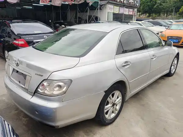 Toyota Reiz 2006