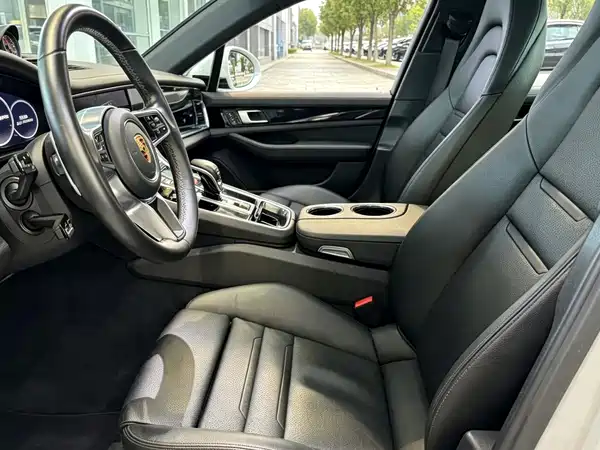 Porsche Panamera 2020