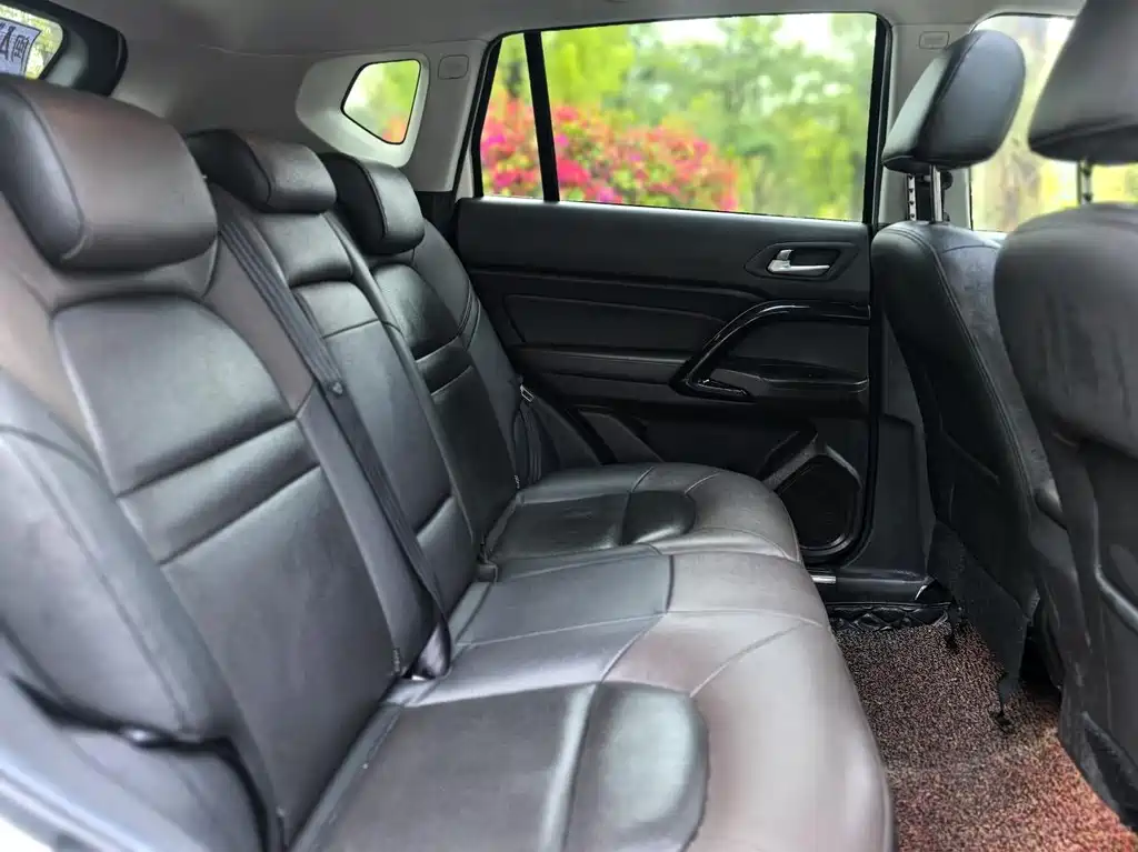GAC Trumpchi GS4 2015 — фото 18