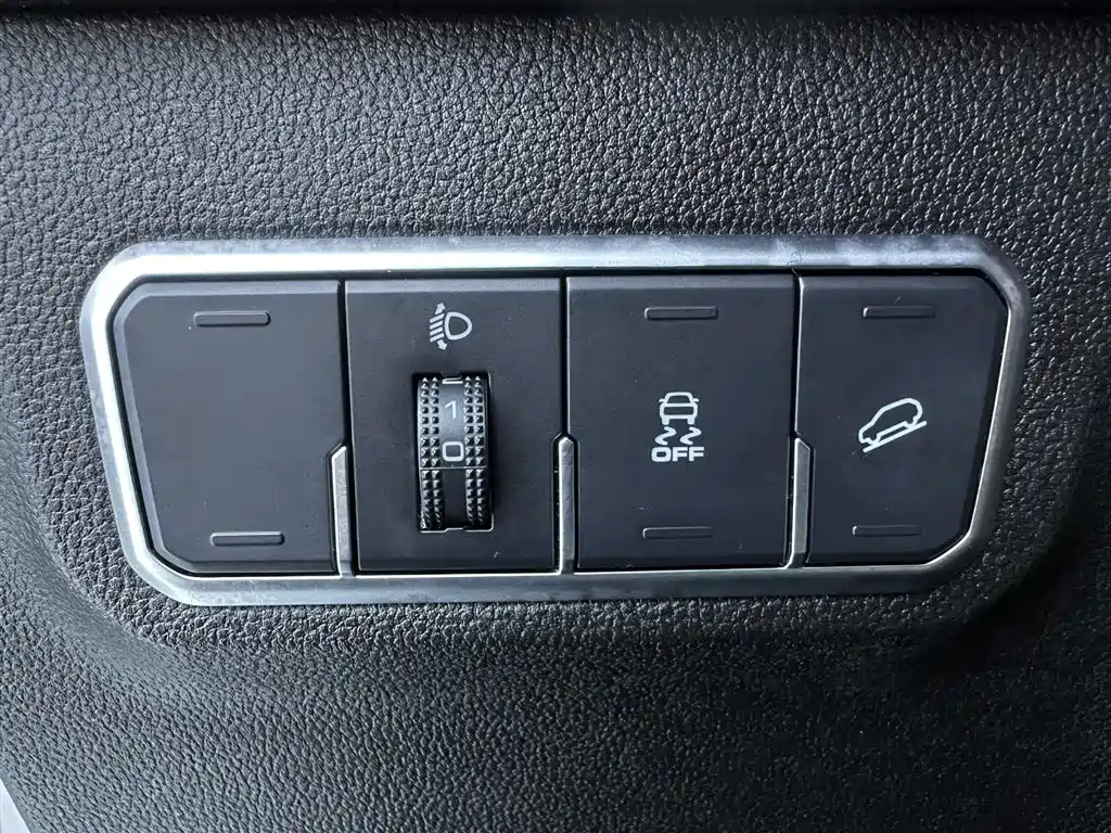 Haval M6 2021 — фото 18