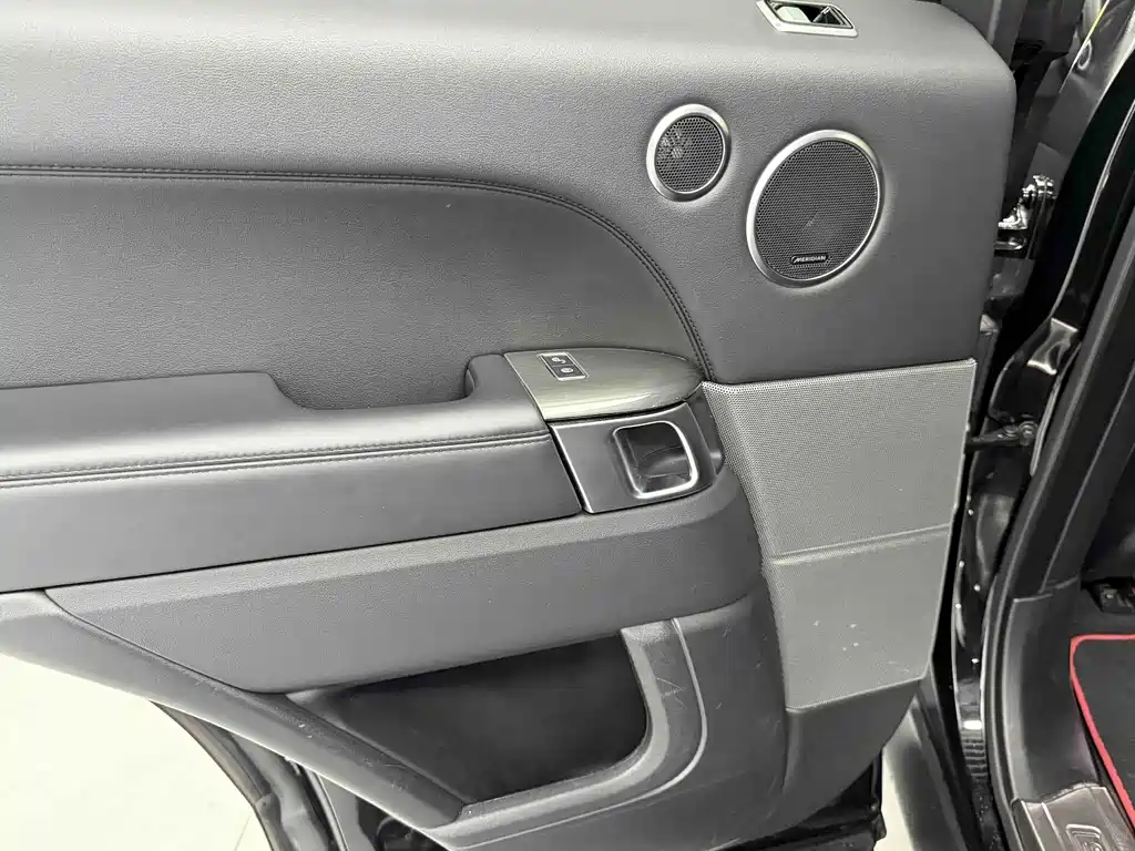 Land Rover Range Rover Sport New Energy 2020 — фото 13