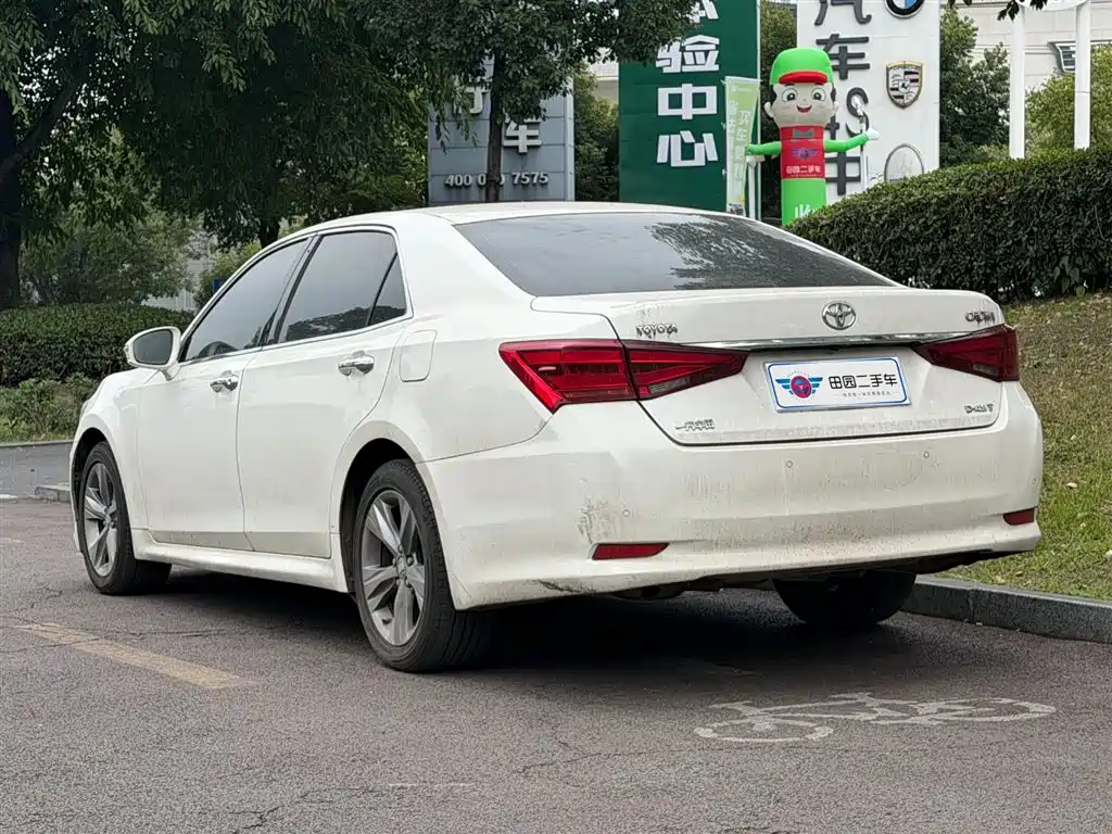 Toyota Crown 2016 — фото 4