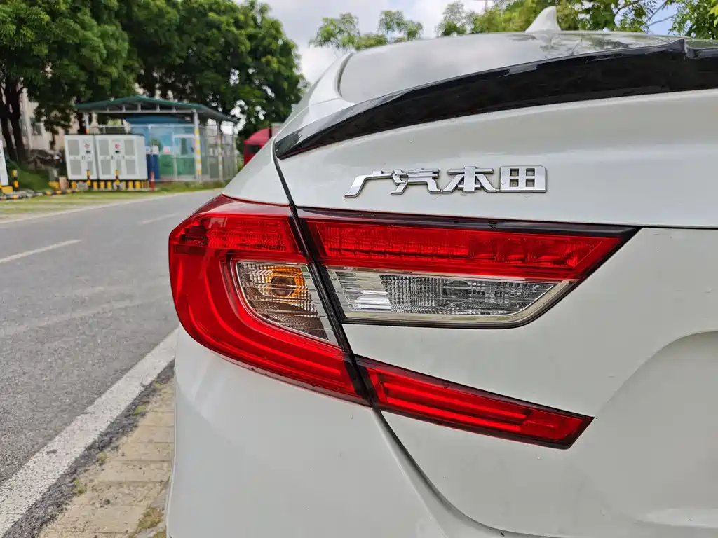 Honda Accord 2020 — фото 11