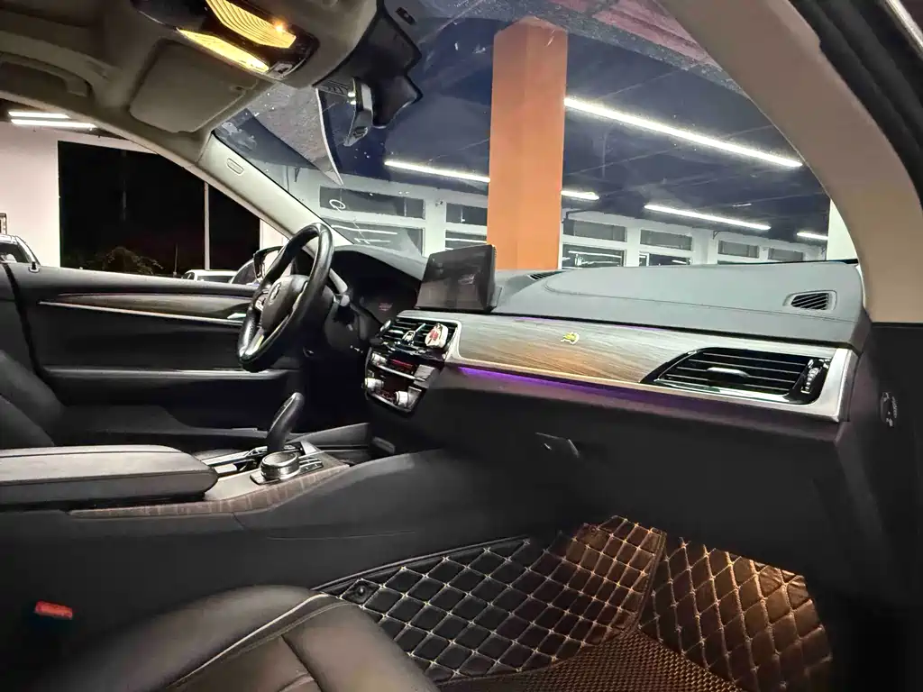 BMW 6 Series GT 2019 — фото 15