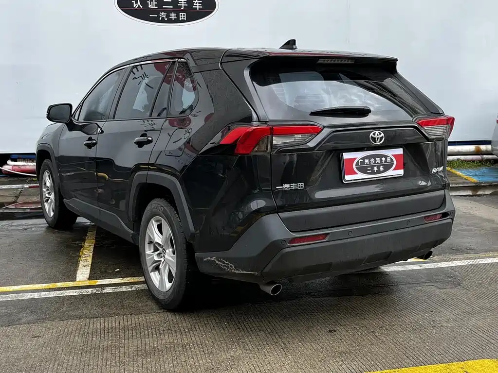 Toyota RAV4 2025