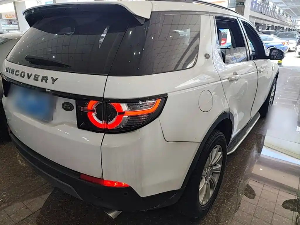 Land Rover Discovery Sport 2017 — фото 7
