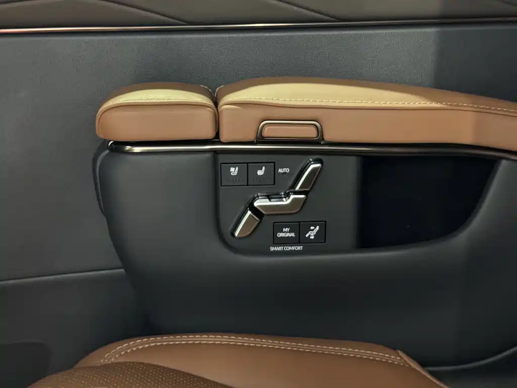 Toyota Alphard 2025 — фото 27