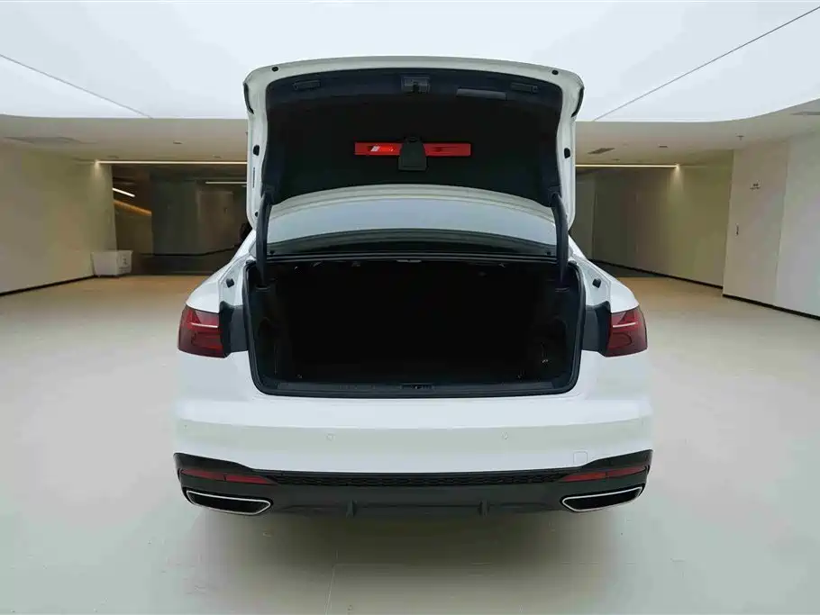 Audi A4L 2023