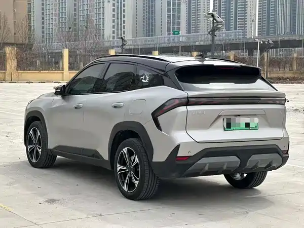 Geely Galaxy L7 2023