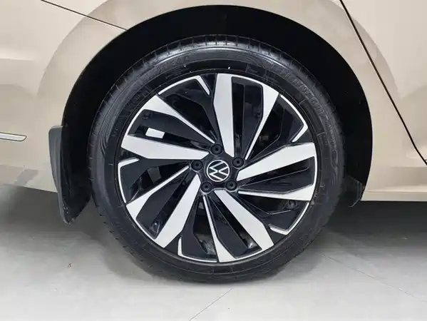 Volkswagen Passat 2022