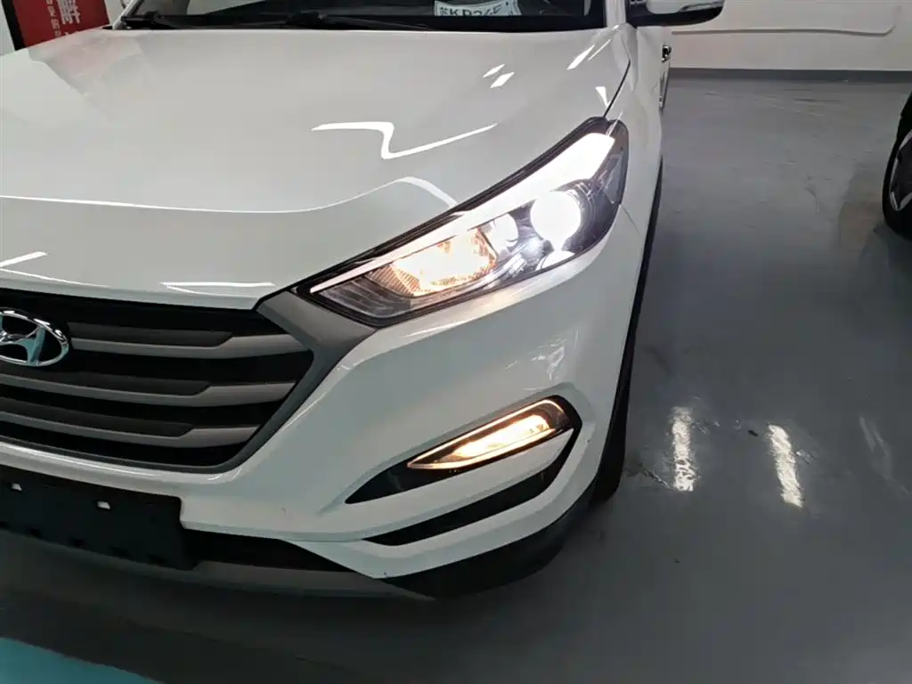 Hyundai Tucson 2018 — фото 24
